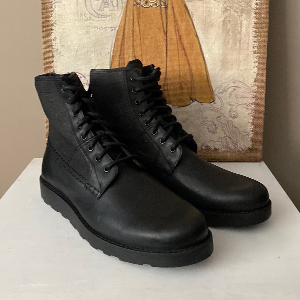 AE men’s leather black chukka boots